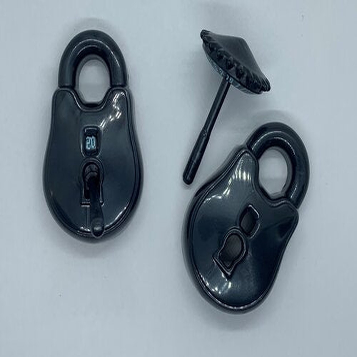 PolyHero Rogue Cold Iron Lock & Pick D20