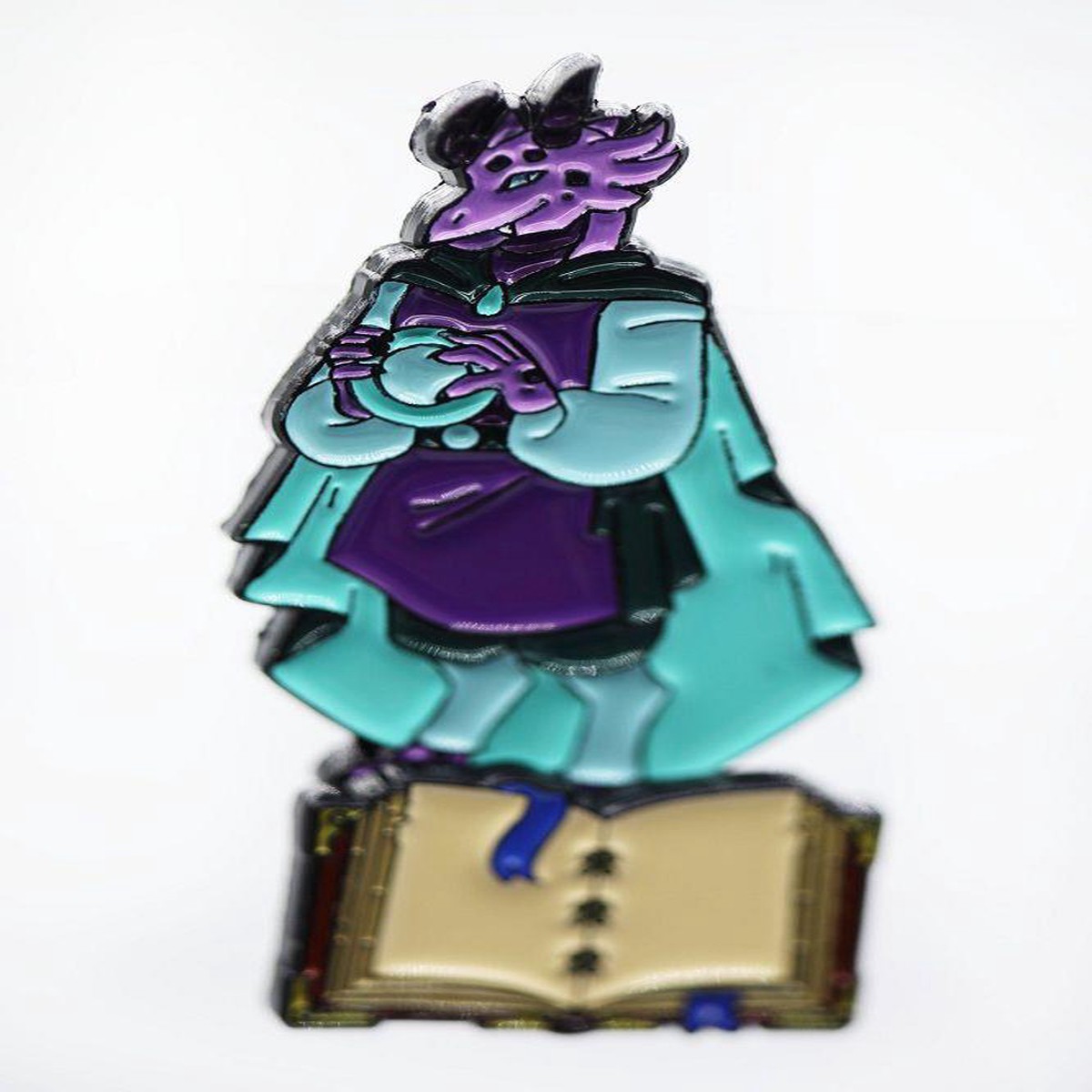 Piniature Dragonborn Sorcerer