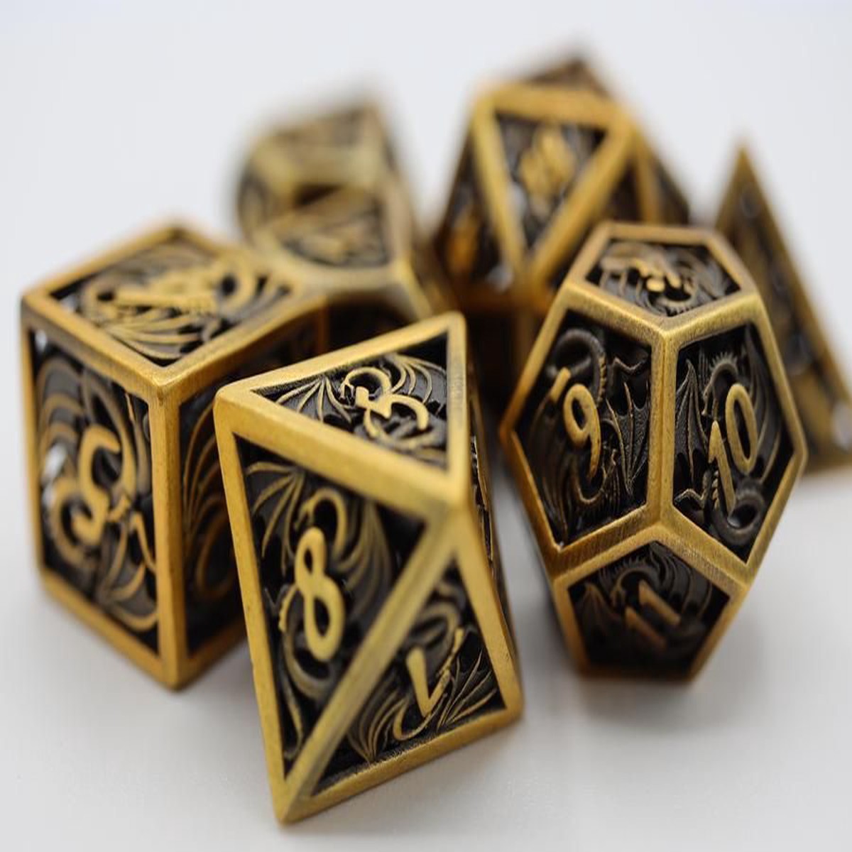 Hollow Dragon 7ct Dice Set - Golden