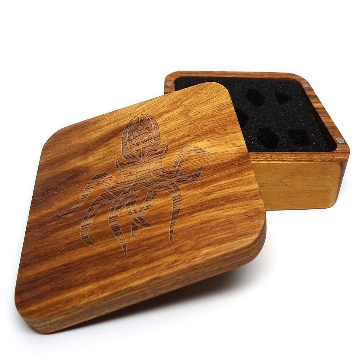 Easy Roller Wooden Dice Case - Zebra with Cthulhu