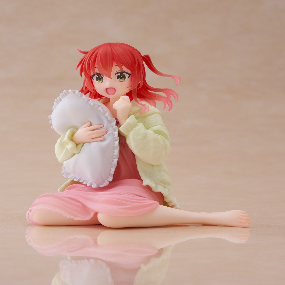Taito Bocchi the Rock!: Ikuyo Kita Room Wear Version Desktop Cute Figure