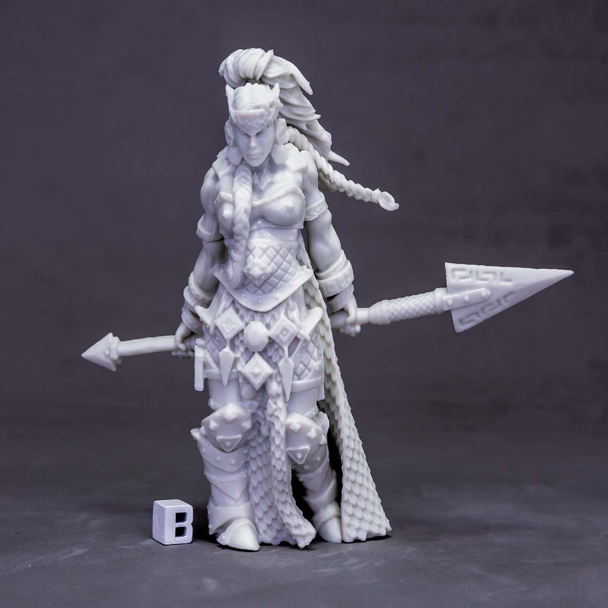 Reaper: Bones: Vanja, Fire Giant Queen (Huge) (RPR77613)